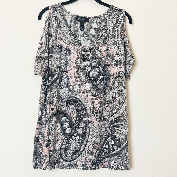 INC 2X Cold Shoulder Paisley Rhinestone Top Pink Gray Black Boho Glam V-Neck - Picture 1 of 8